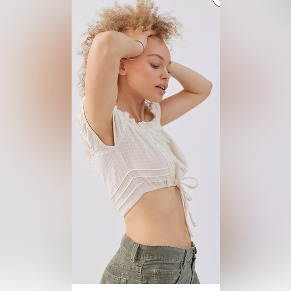 Urban Outfitters Natasha Crop Top Ivory. Size Small NWOT - Picture 3 of 17